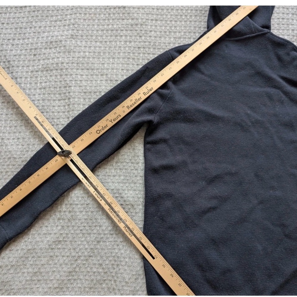 Taylor Stitch Merino Wool Zip Hoodie – Navy
Men’s Size SMALL - Picture 13 of 13